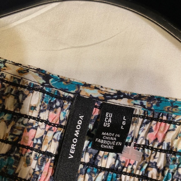 Vero Moda mini Floral Dress - Vintage - Size Large - Picture 4 of 7